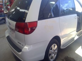 2005 TOYOTA SIENNA, WHITE, LE, 3.3L, AT. FWD,  Z25010